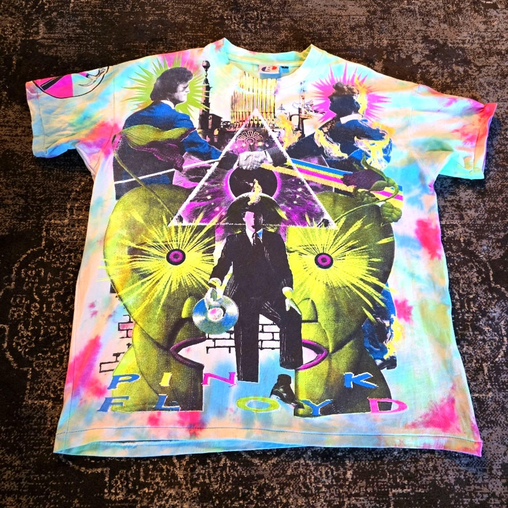 Backstock Co pink Floyd Tee